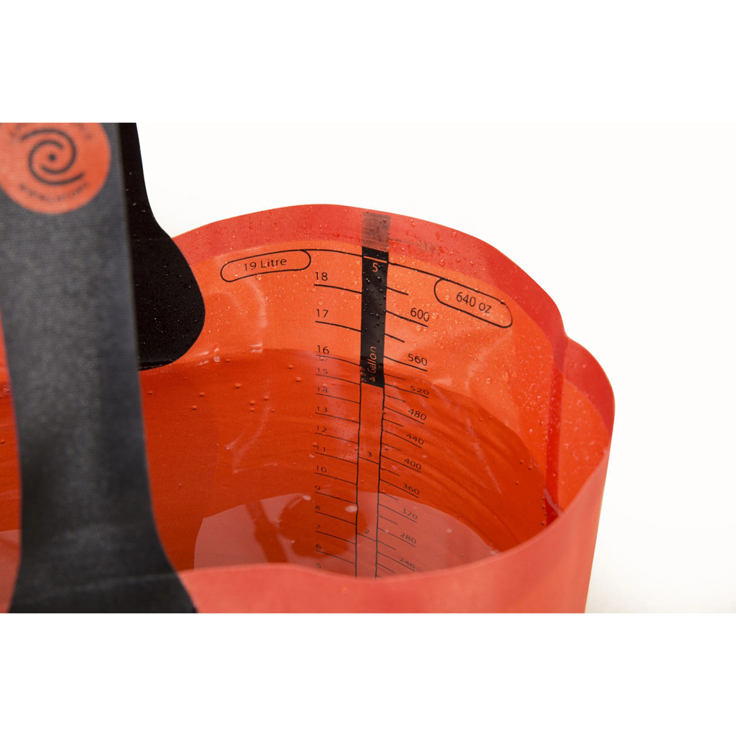 Sea To Summit Folding Buckets 3 Sea To Summit Folding Buckets - Image 3