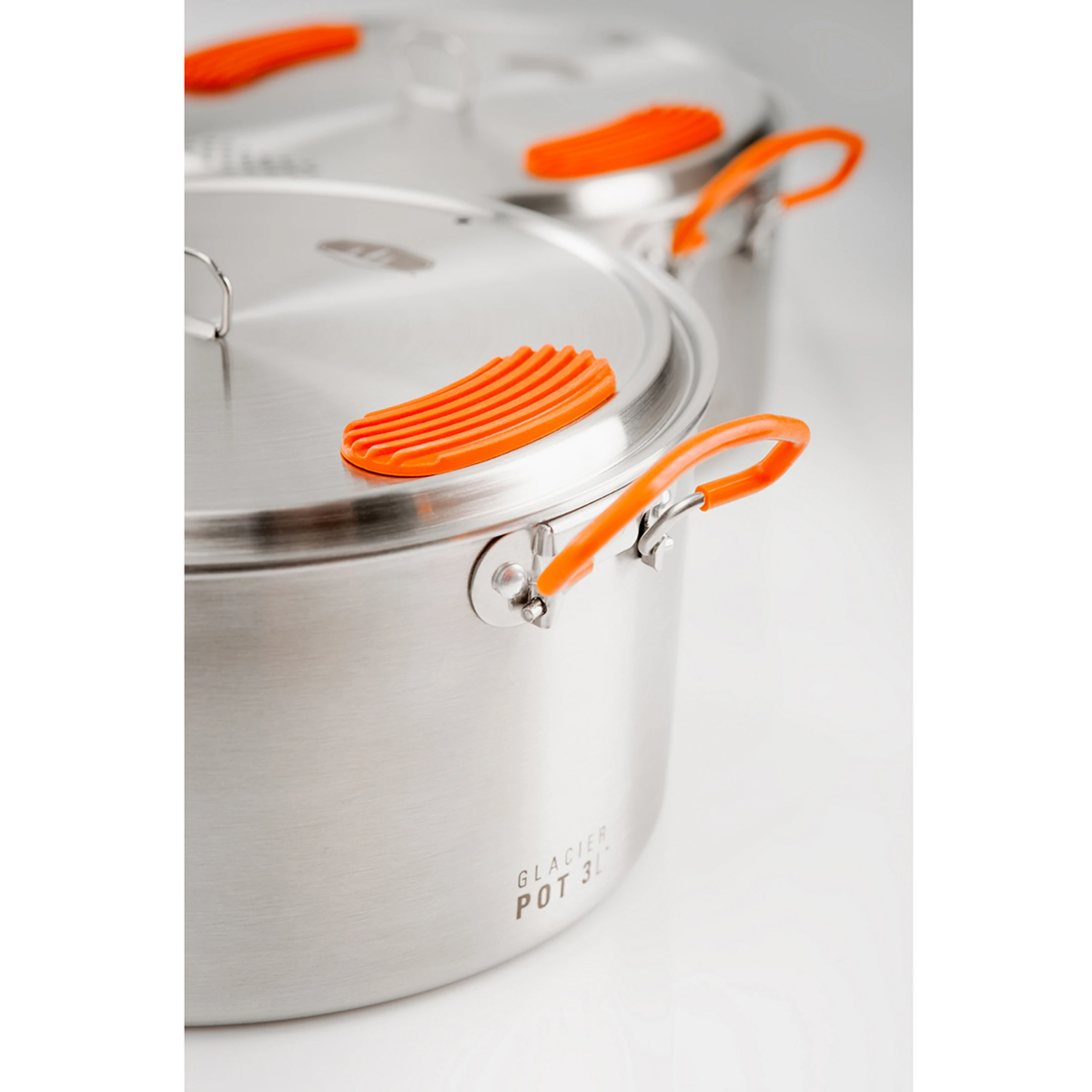 GSI Glacier Stainless Base Camper Medium Cookware 9 GSI Glacier Stainless Base Camper Medium Cookware - Image 9